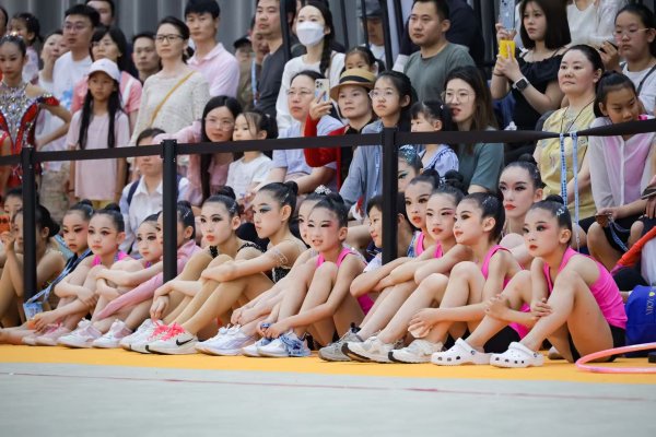 登录入口 以体育心塑身形 以好意思育东说念主竞青春 2026年王人门儿童畅通文化季“北投体育杯”青少年艺术体操挑战赛在通州开幕